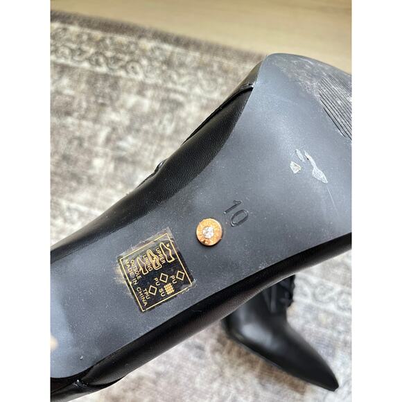 Azalea Wang Astoria Lace Up Stiletto Bootie 10 Black Faux Leather Goth Witchy - Picture 8 of 11